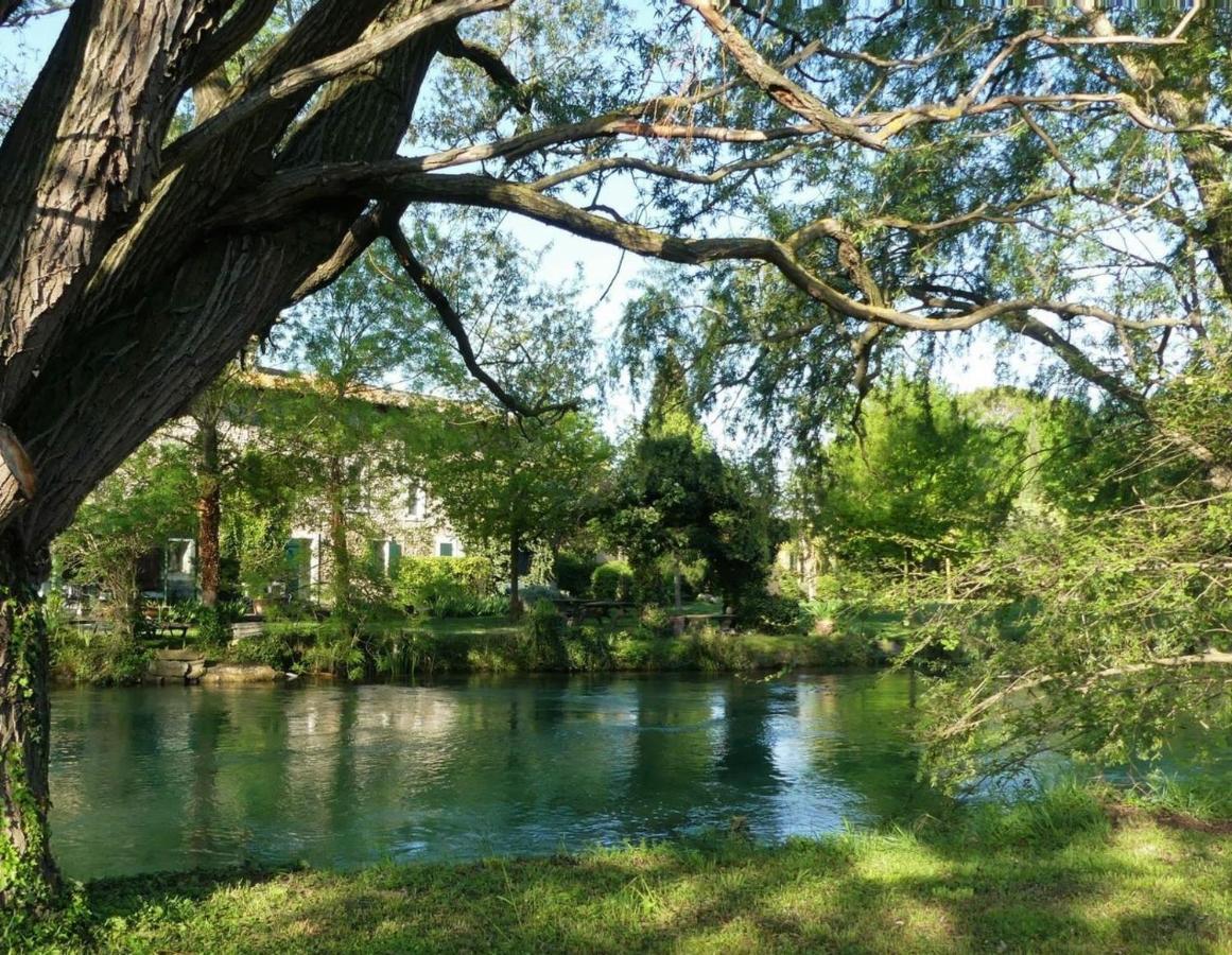 Mas Le Pont Des Aubes Bed & Breakfast L'Isle-sur-la-Sorgue Exterior photo