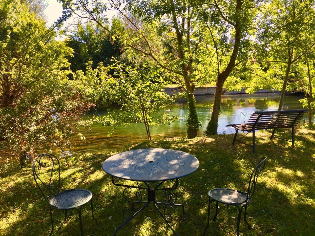 Mas Le Pont Des Aubes Bed & Breakfast L'Isle-sur-la-Sorgue Exterior photo